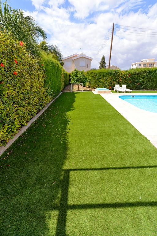 Merab Center Villas Айя-Напа Номер фото