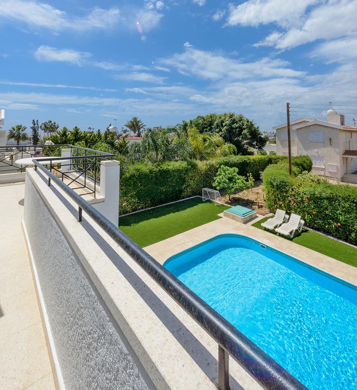Merab Center Villas Айя-Напа Номер фото