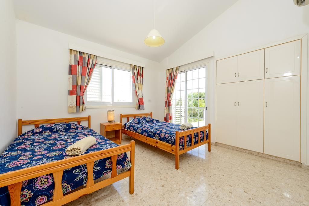Merab Center Villas Айя-Напа Номер фото