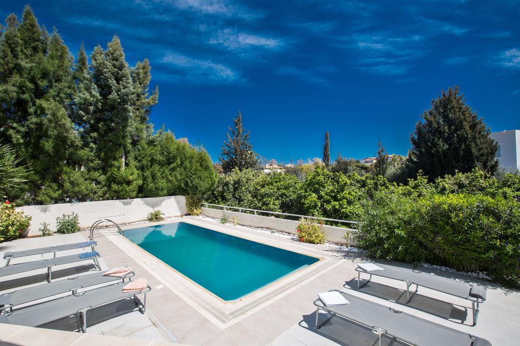 Merab Center Villas Айя-Напа Экстерьер фото